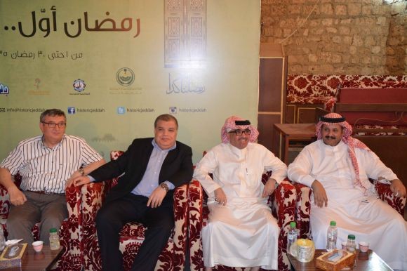 رئيس المنظمة العربية للسياحة والقناصل والسفراء المعتمدين بالمملكة يزورون المنطقة التاريخية بجدة